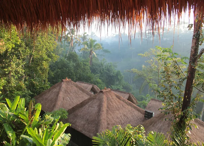 Tejaprana & Resort 5*